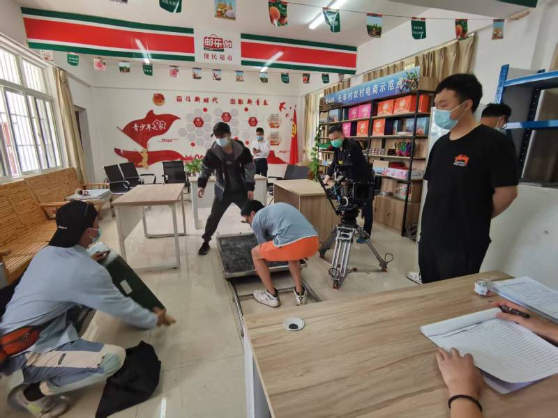 追星女孩心理学分析报告：平山县广告片拍摄公司揭秘饭圈应援式传播逻辑